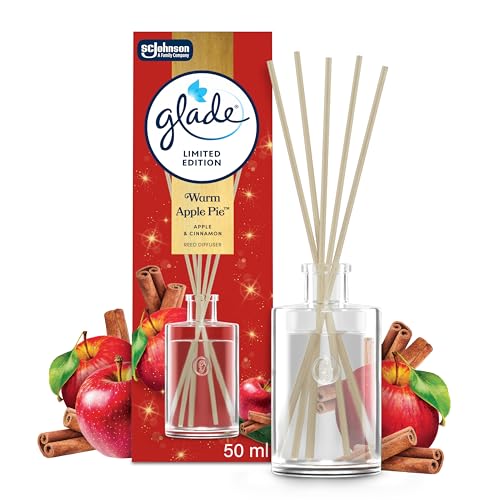Glade Reed Diffuser, Home Fragrance Infused with Essential Oils, Room Freshener With Up to 5 Weeks of Continuous Fragrance, Limited Edition Christmas Air Freshener, Warm Apple Pie, 50ml