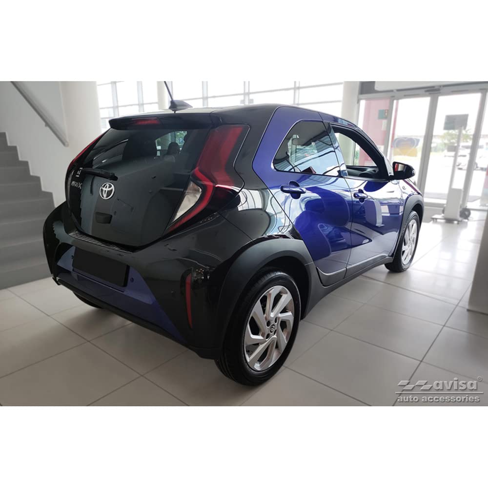 Protezione Paraurti Posteriore In Acciaio Inox Per Toyota Aygo X 2022+ - Modello 'Ribs' - Fissaggio Con Nastro 3M - copertina