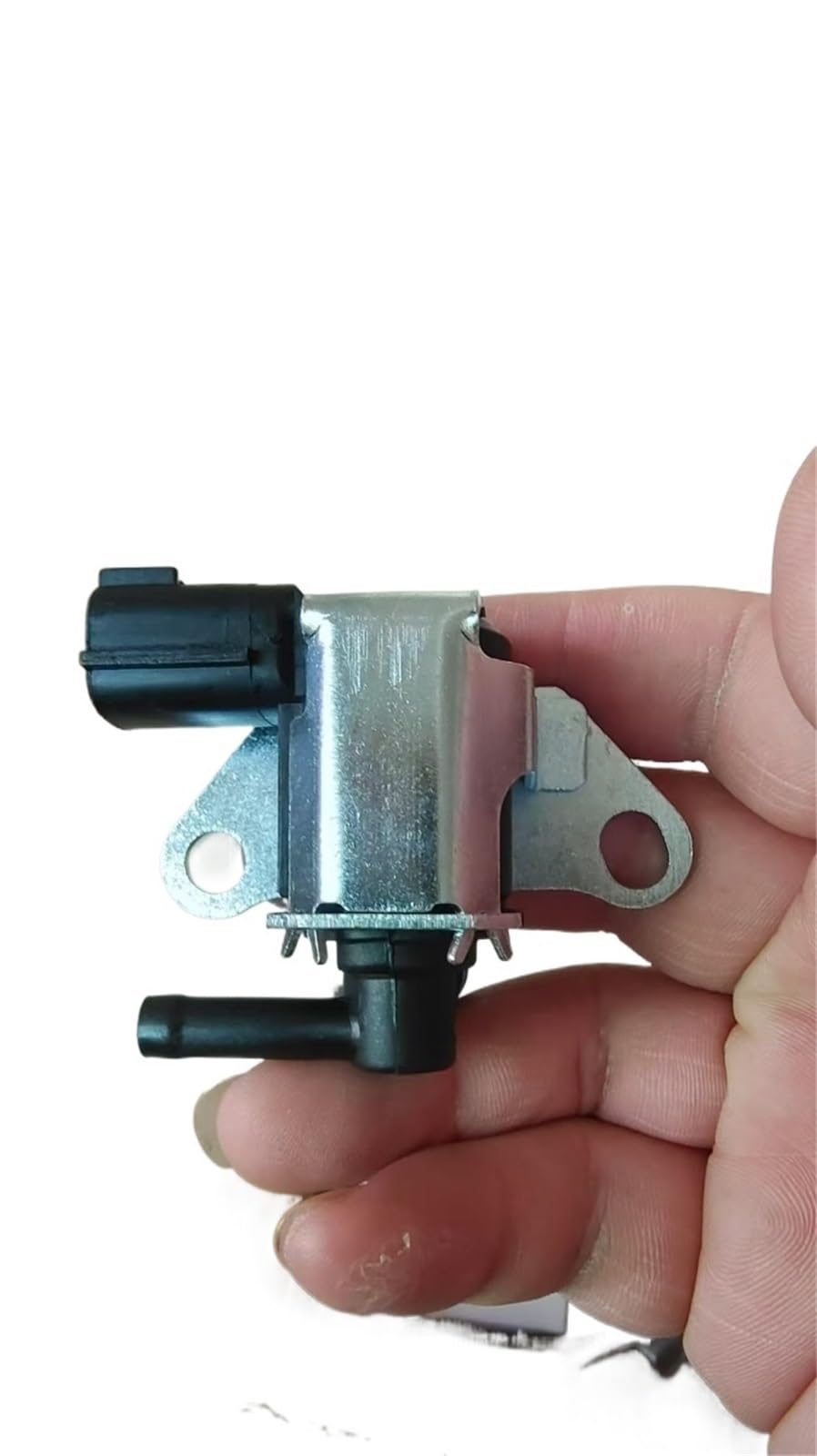 1pcs Car Vapor Canister Purge Solenoid Valve 14930-EN20A K5T46695 14930-EN200 14930-ET000 for NV200