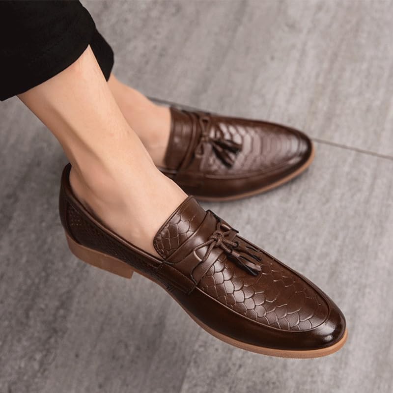 Shoes Men's British Round-Toe Slip-on Loafers Versatile Casual Low Heeled Oxford Shoes Men Comfortable Breathable Shoes for Wedding Parties Business4