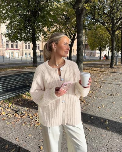 Women’s 2025 Fall Cardigan Sweater Soft Chunky Knit Cardigan Crewneck Button Down Cropped Cardigan Outwear2