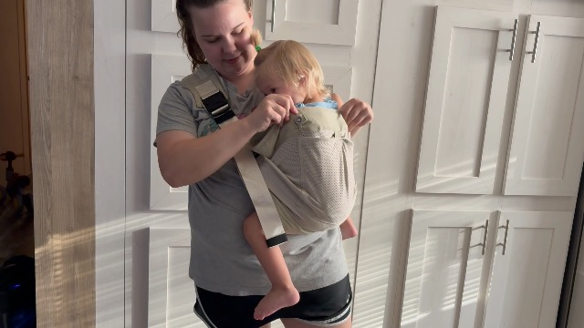 Hands-free carrying with comfort. #babywearing #carrier