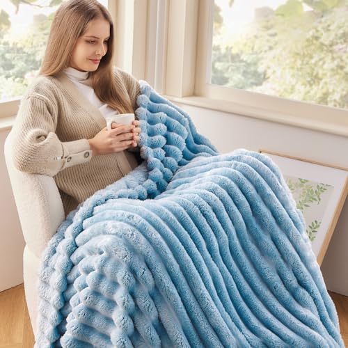 NEWCOSPLAY Blue Ribbed Super Soft Throw Blanket