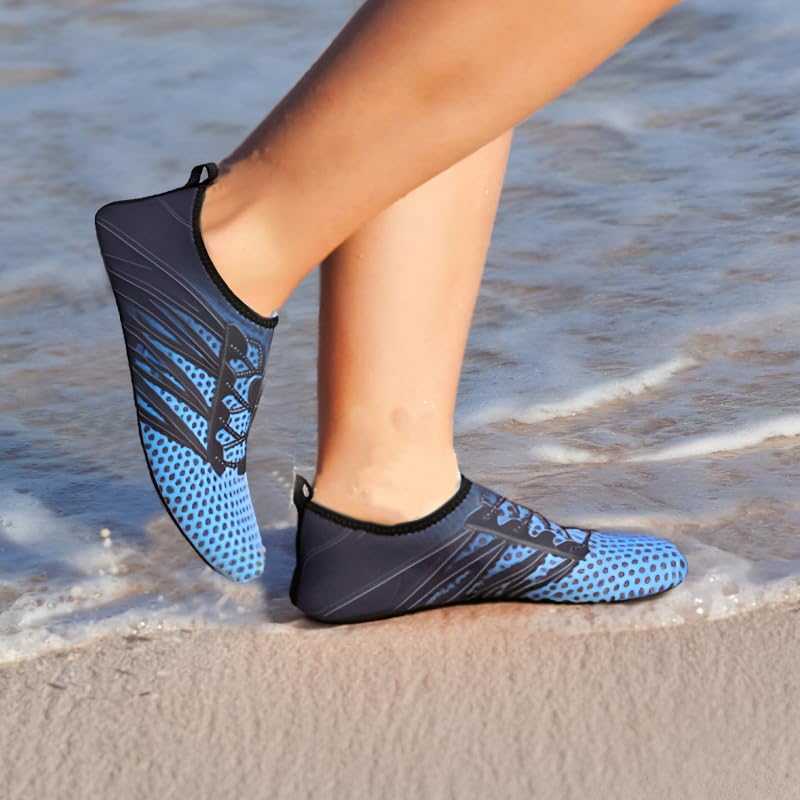 Mens Womens Water Shoes Quick Dry Barefoot Shoes Non-Slip Aqua Socks for Beach Swim Blue Gradient Dot