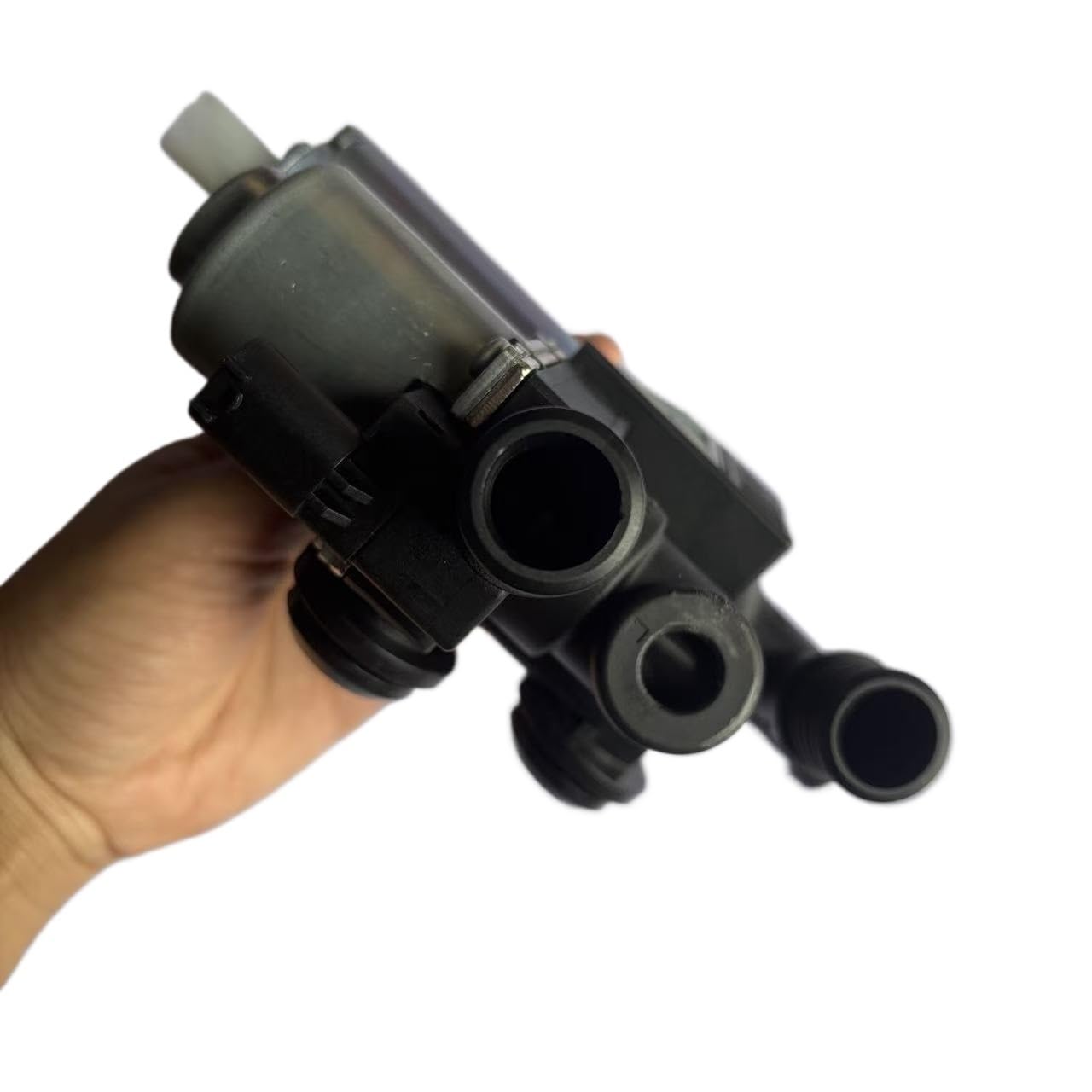 Vanne de Débit de Climatisation Convient Pour BMW E46 X3 E83 Z3 M3 E36 316I 318I 320I 323IOE 64118369807Valve De Commande De Chauffage En Métal Pompe À Eau Auxiliaire