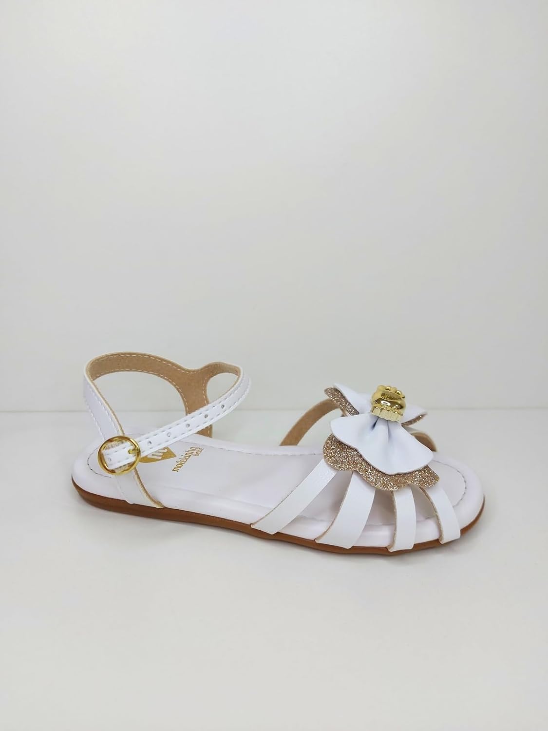 Sandália Infantil Molekinha com Laço e Detalhes Brilhantes – Branco | 2114.282 em promoção! Veja a oferta e mais achadinhos de Sandálias & Chinelos Infantis 6 Hoje é o melhor dia para comprar Sandália Infantil Molekinha com Laço e Detalhes Brilhantes – Branco | 2114.282 com aquele preço maroto! Promoção! Aproveite a oferta! 6