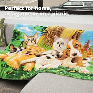   Dawhud-Direct-Selfie-Kitten-and-Puppy-Fleece-Blanket-Queen-Size-Super-Soft-Plush-Cat-and-Dog-Throw-Blanket-cat-and-dog-bed-blanket-Hello-Kitty-Blanket-50-x-60