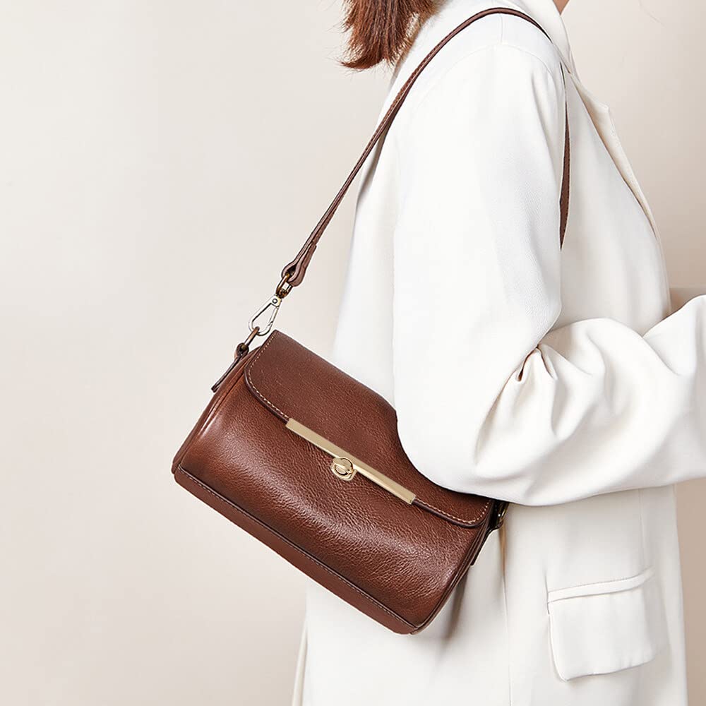 Loop bag plat tasje voor aan de broeklusjes in cognac | Stuivenga Lederwaren Delft Loop bag plat tasje voor aan de broeklusjes in cognac | Stuivenga Lederwaren Delft