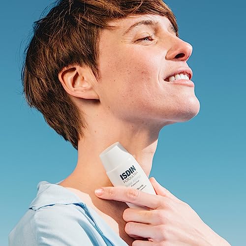 Descubre la mejor manicura y pedicura de LugoPulsa aqui 👈🏼 y pide cita ISDIN-Foto-Ultra-Solar-Allergy-SPF100-50-ml