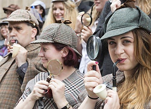 Sherlock Holmes Cappello,Unisex Cappello Detective, Deerstalker caccia Drop  orecchie cappello, Gioco di ruolo di COS. : Amazon.it: Abbigliamento