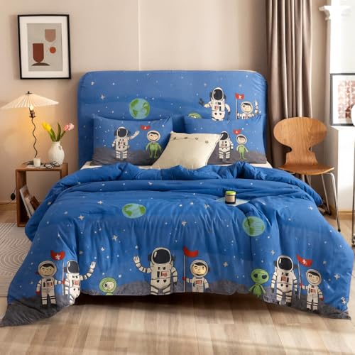 Image of 200 GSM 400 TC Kids Glace Cotton Reversible Cartoon Printed Double Bed King Size Comforter with Matching Bedsheet 90 * 100 with 2 Pillow Covers Set of 4 Pieces (Astronaut)