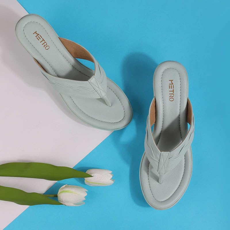 Image of Metro Women Synthetic Leather Wegde Heel Sandal