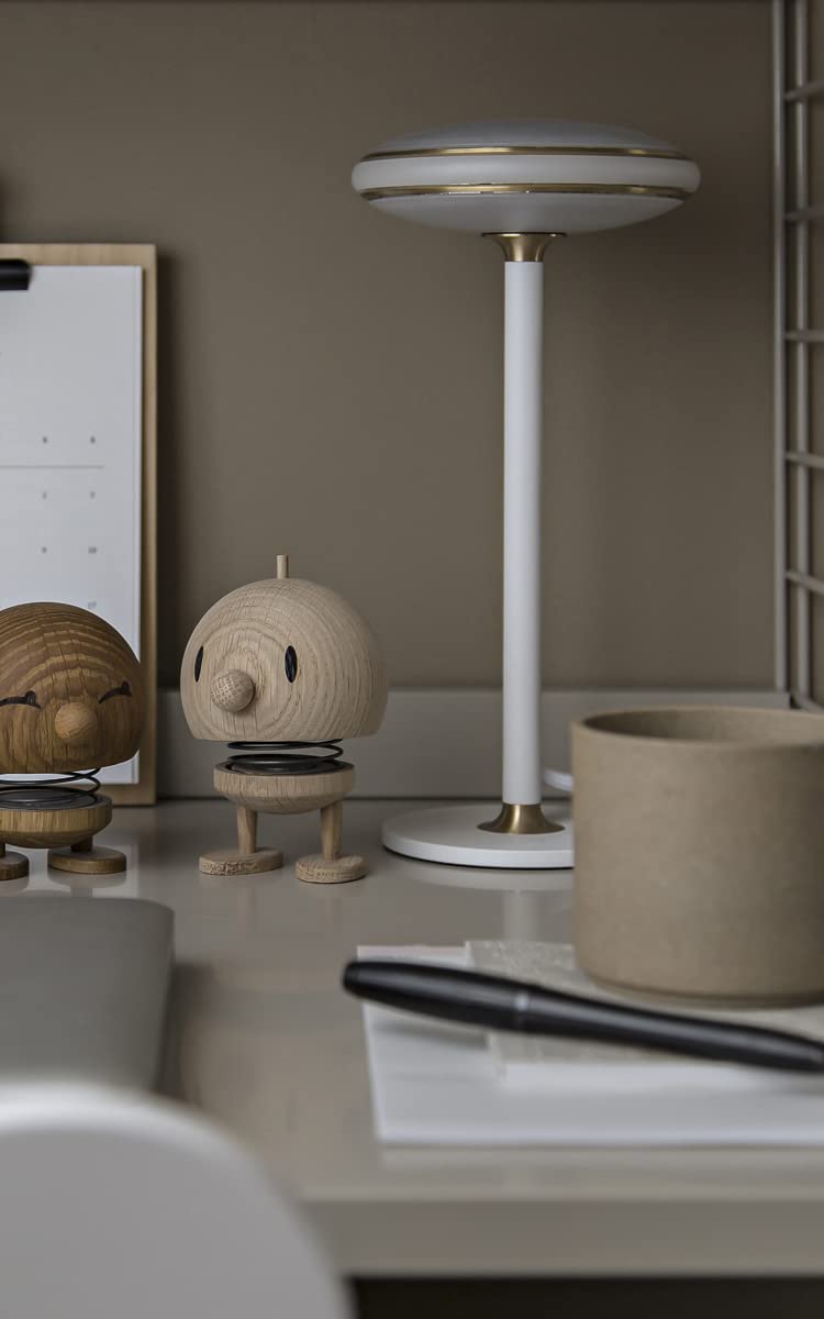 Hoptimist Bumble, Holzdeko, Wackelfigur & Glücksbringer aus Holz, Deko Skandinavisch, Deko Wohnzimmer, Büro & Schreibtisch, Tolle Kleine Geschenke, 4,5 x 5,8 x 7,6 cm, Small, Raw Oak