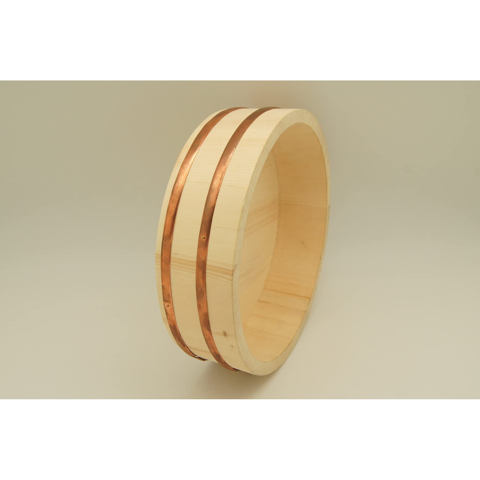 Große WoodenSushi Oke Reis-Rührschüssel mit Kupferbändern, 52 cm, perfekt für Sushi-Restaurants und Hobbyköche