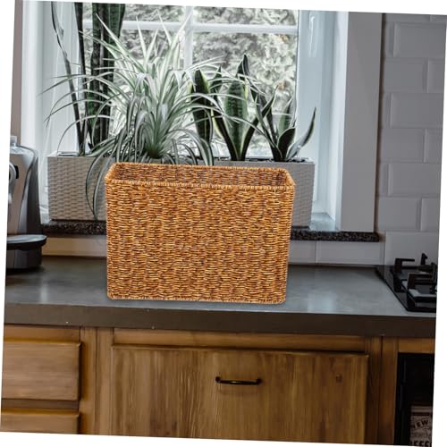 Panier à magazines marron dans votre salon pour une table basse épurée