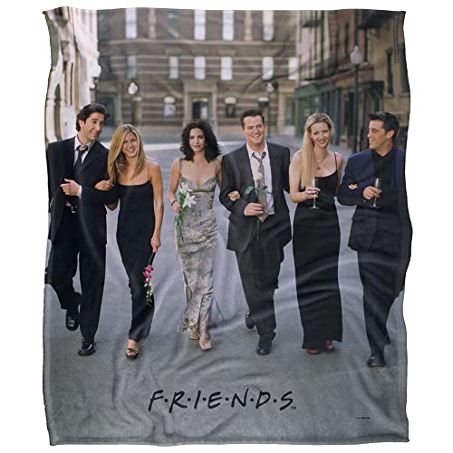 FRIENDS Silky Touch Kuscheldecke, superweich, 152 x 127 cm