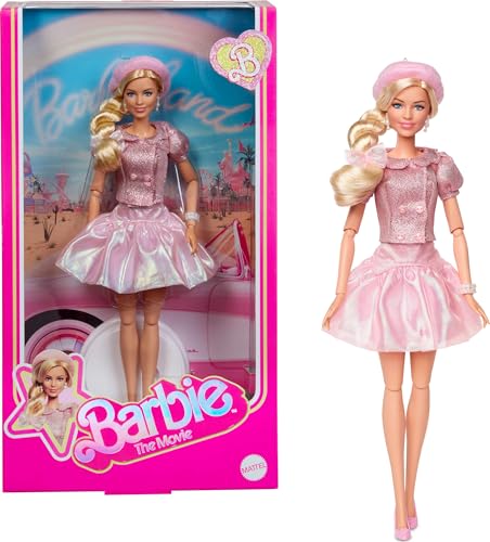 Barbie Le Film Poupée à Collectionner inspirée du Film avec Margot Robbie, avec Une Tenue composée d’Un Chemisier et d’Un Tutu Roses, Une Coiffure...