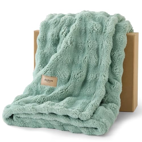 Bedsure 3D Fleece Bubble Blanket for Couch - GentleSoft Green Spring Throw Blanket for Sofa Bed Home Decor - Luxury Soft Cozy Gifts for Women, Lightweight, All Seasons, Sage Green,50"×60"