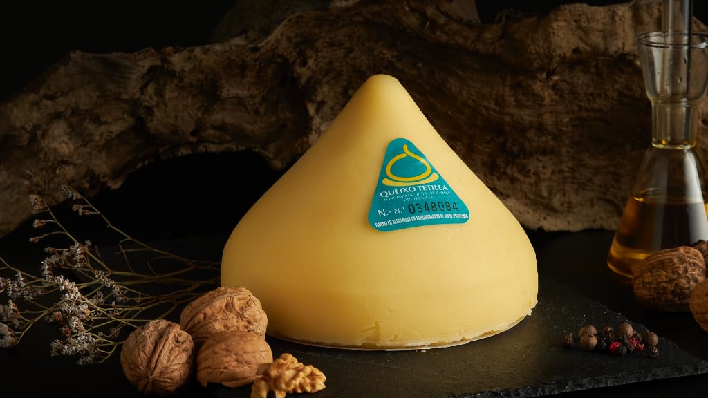 Queso Tetilla D.O.P. Queso Gallego Tradicional Sabor Lácteo Suave Textura Cremosa Forma Cónica