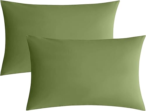 JELLYMONI Juego de fundas de almohada estándar de 100 % algodón lavado, color verde aguacate, paquete de 2 fundas de almohada suaves y transpirables