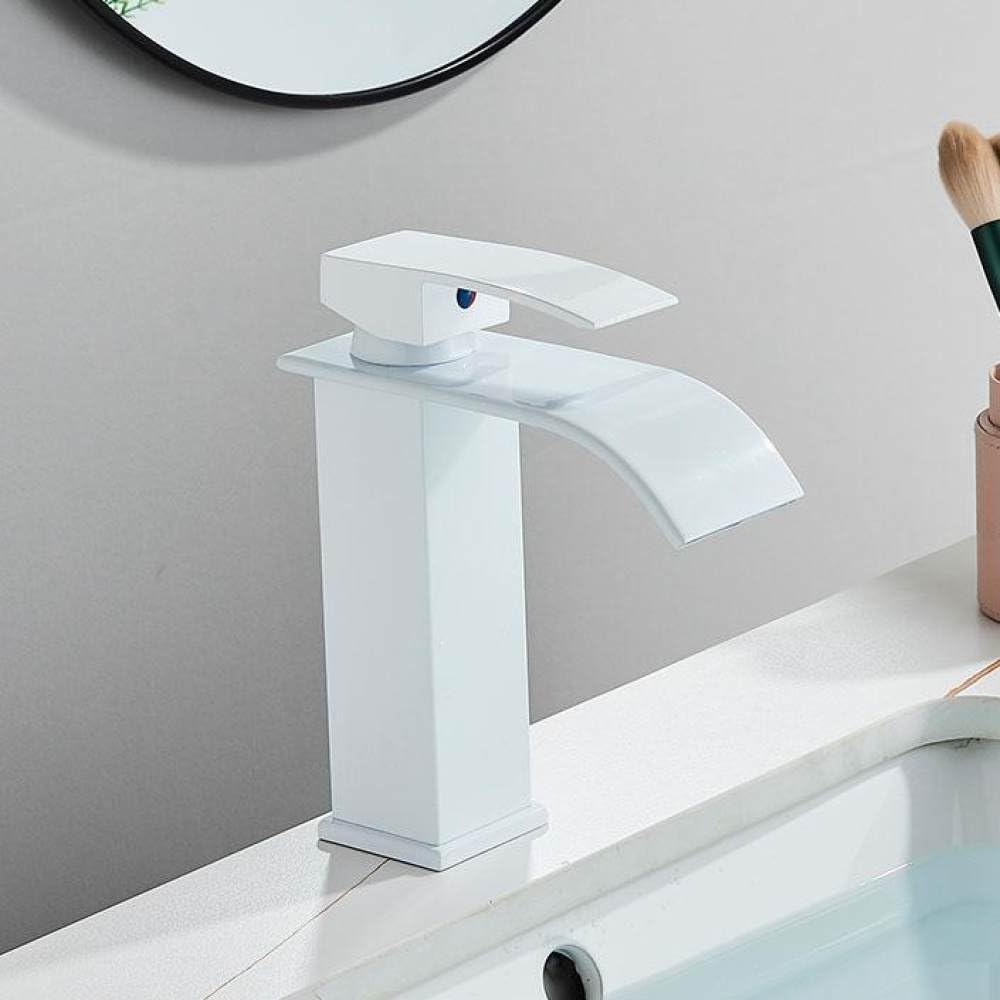 Robinet de lavage blanc cascade pour rafraîchir votre salle de bain familiale