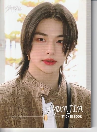 Amazon.co.jp: New！□HYUNJINヒョンジン□ステッカー写真集韓国STRAY
