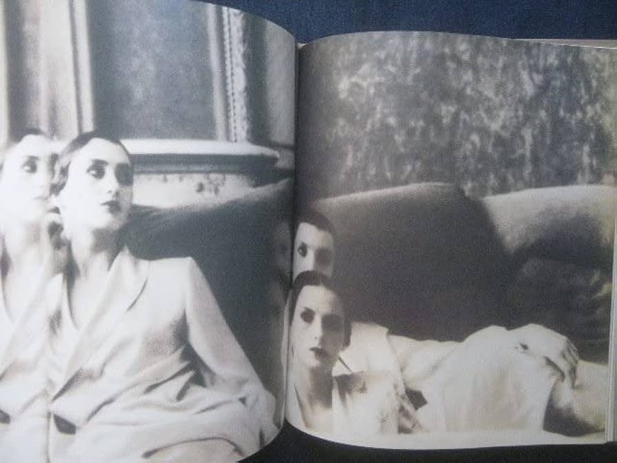 希少❗️ デボラ・ターバヴィル写真集【Wallflower】 希少❗️ デボラ・ターバヴィル写真集【Wallflower】 WALLFLOWER