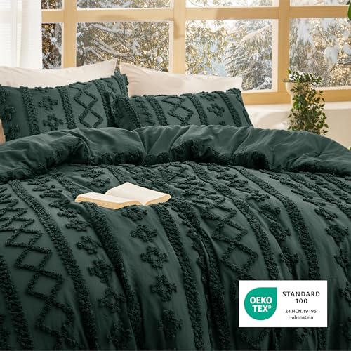 Image of Bedsure Tufted Boho Comforter Set Queen Size - Dark Green Boho Bed Set, GentleSoft 3 Pieces Farmhouse-Style Embroidery Bedding, Gifts for Woman, Soft Jacquard Kids' Queen Comforter for All Seasons