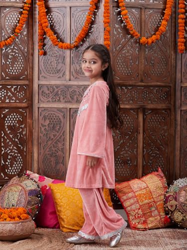 Image of Pspeaches Girls Ethnic Green & Pink Velvet Full Sleeves Solid Kurta and Pant with Dupatta 3 Piece Set