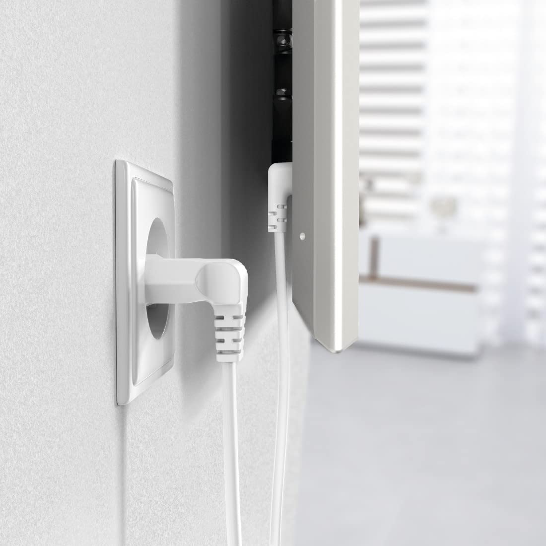 Hama | Regleta de 3 enchufes con Interruptor y Toma Adicional en el Enchufe, 1,4 m, Color Blanco