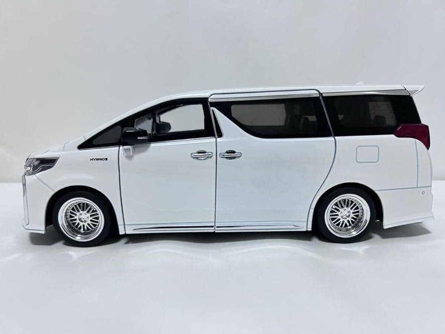 【新車】 トヨタ 30アルファード 1/18 ダイキャストミニカー カスタム 新車】 トヨタ 30アルファード 1/18 ダイキャストミニカー カスタム