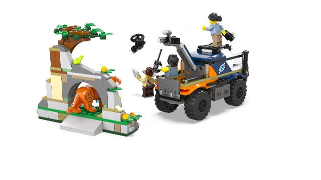 LEGO City Jungle Explorer Off-Road Truck 60426