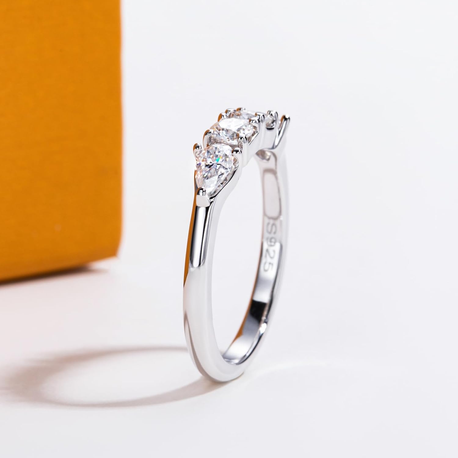 Radiant/Pear Cut Moissanite Engagement Rings Wedding Bands D Color VVS1 Clarity 925 Sterling Silver 3/4 Stone Promise Eternity Anniversary Band Ring for Women with Certificate