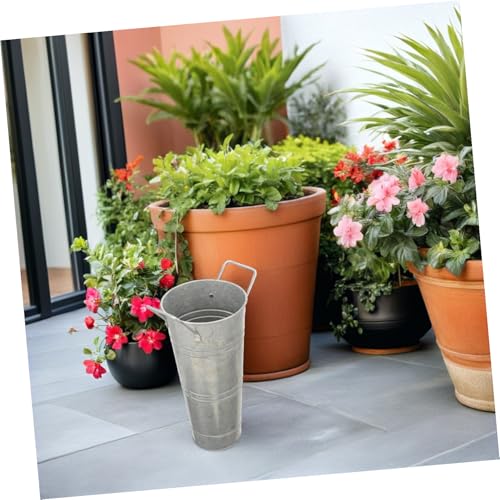 Vase rustique en fer pour décoration champêtre de mariage