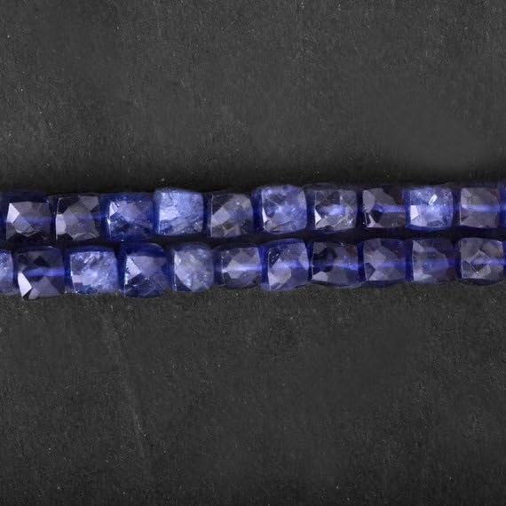Cubes facettés en iolite de 8 mm pour création de bijoux uniques