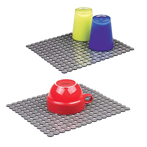 mDesign Juego de 2 Alfombrillas para Fregadero de plástico – Escurridor de vajilla para secar Platos y Vasos – Tapete Protector Grande con diseño Abierto para Que el Agua escurra rápidamente – Gris