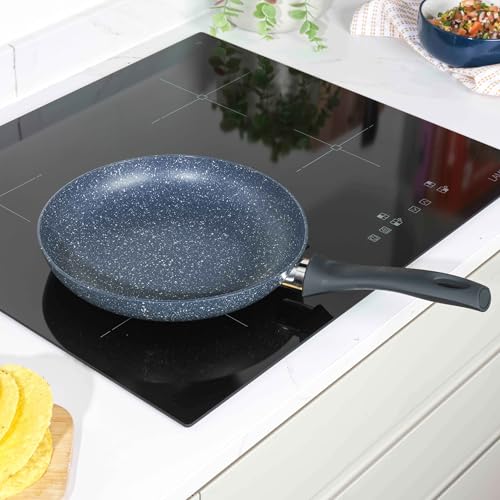 Russell Hobbs RH00841EU Nightfall Stone piatto in alluminio pressato da 24 cm con doppio strato antiaderente, incluso induzione, meno olio, manico in bachelite morbido, marmo blu - Immagine 3