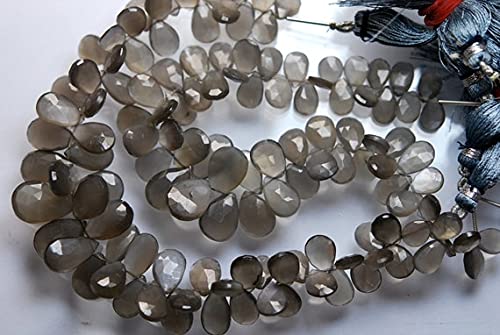 Pierre de lune grise naturelle taillée en briolettes poires pour création de bijoux uniques