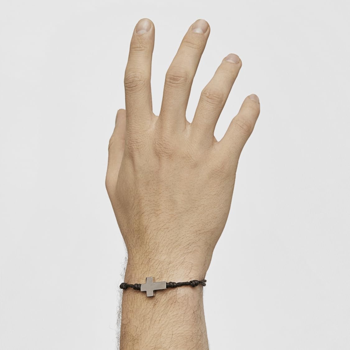 TOUS Pulsera de Cordón Marrón para Hombre con Motivo de Cruz en Acero Inoxidable, 2.1x 1.4 cm, Clásico y Atemporal, Colección Man