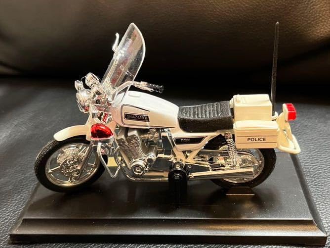 BIGMINI 1/20 スズキ 白バイ BIGMINI 1/20 スズキ 白バイ BIGMINI 1/20