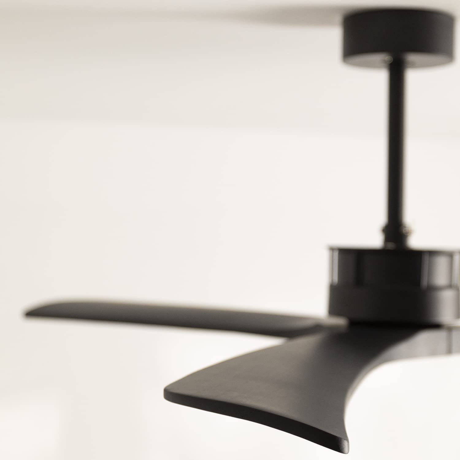 CREATE / WINDLARGE/Deckenventilator Schwarz mit WLAN und Fernbedienung/XL, 40W, Leise, Ø152 cm, 6 Geschwindigkeiten, Timer, DC-Motor, 6 Geschwindigkeiten, Sommer-Winterbetrieb
