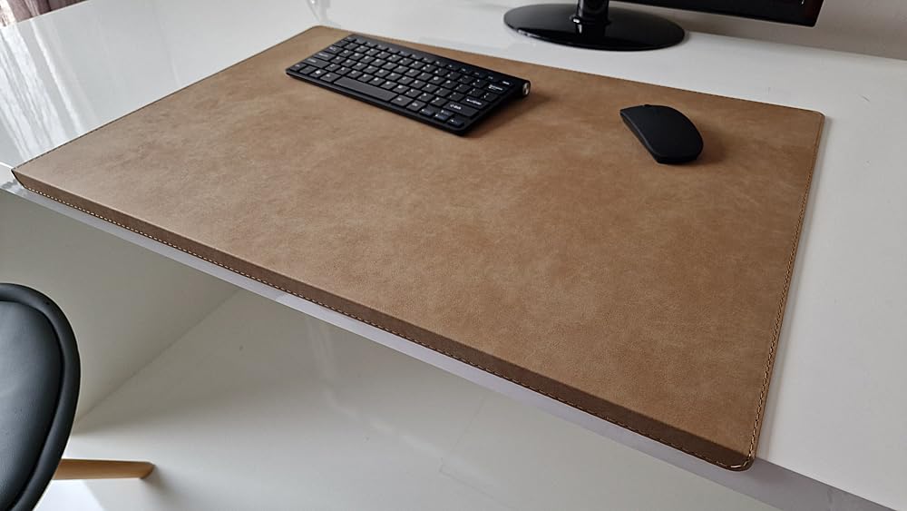 Gewinkelte Schreibtischunterlage mit Kantenschutz Nubuk Leder 90 x 47 Beige