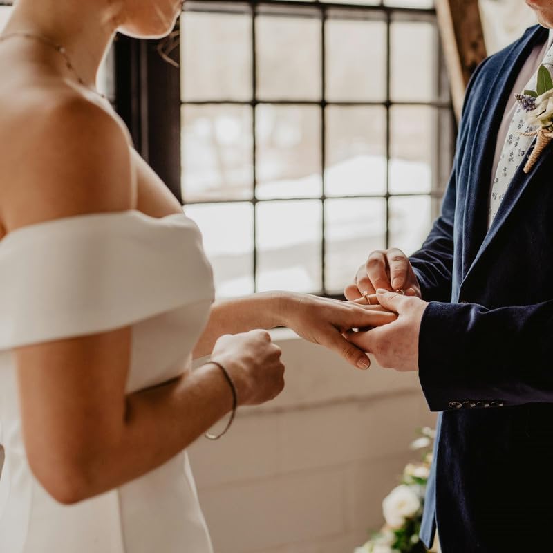 Molioaki 3.5 Carat (ctw) Round Cut Moissanite Engagement Rings for women Platinum Plated Silver Ring Moissanite Rings