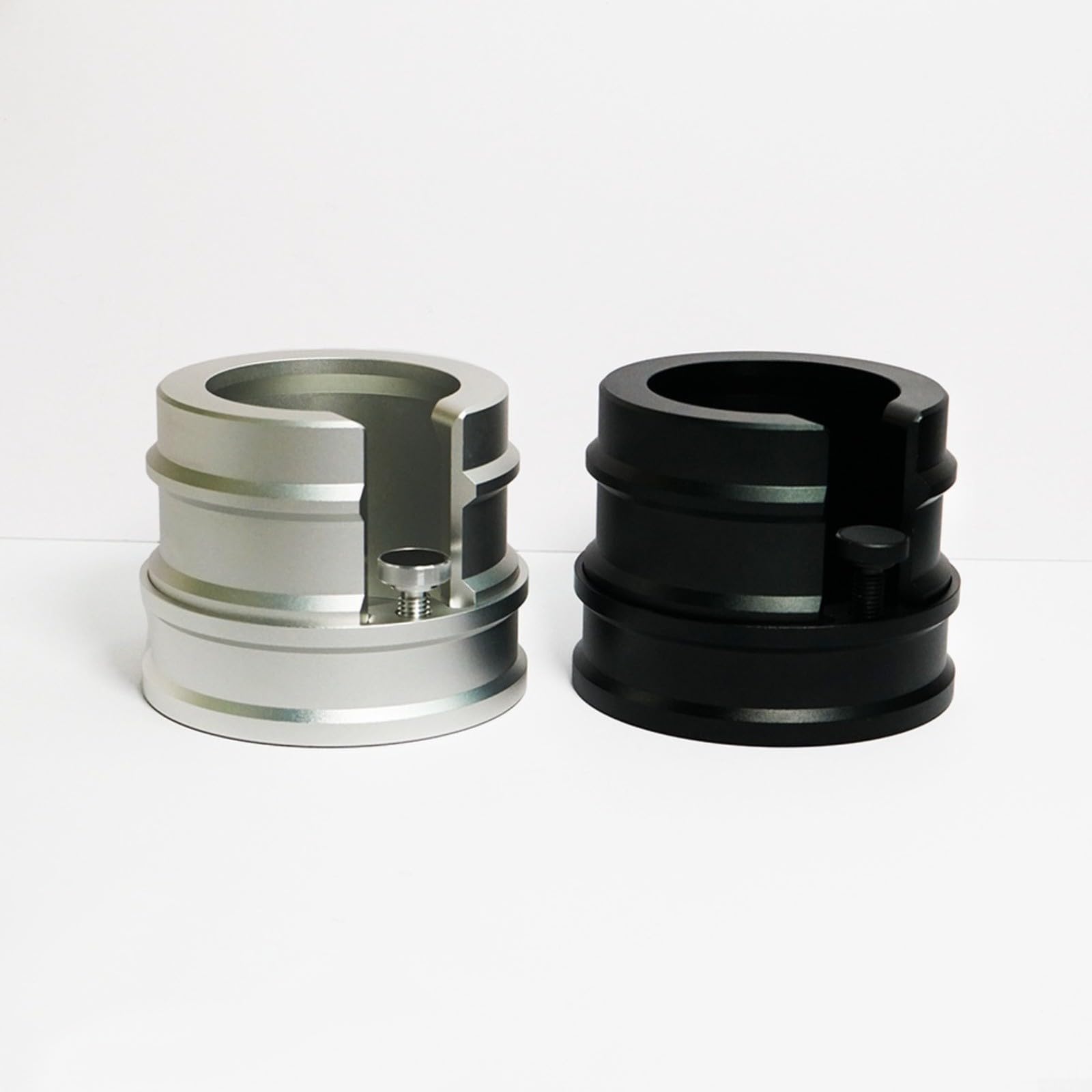 Kaffee-Siebträgerhalter aus Aluminiumlegierung für 51, 53, 54, 58 mm Körbe, rutschfeste Silikon-Basis, Tamper-Ständer mit verstellbarer Schraube, schwarzes Küchenzubehör
