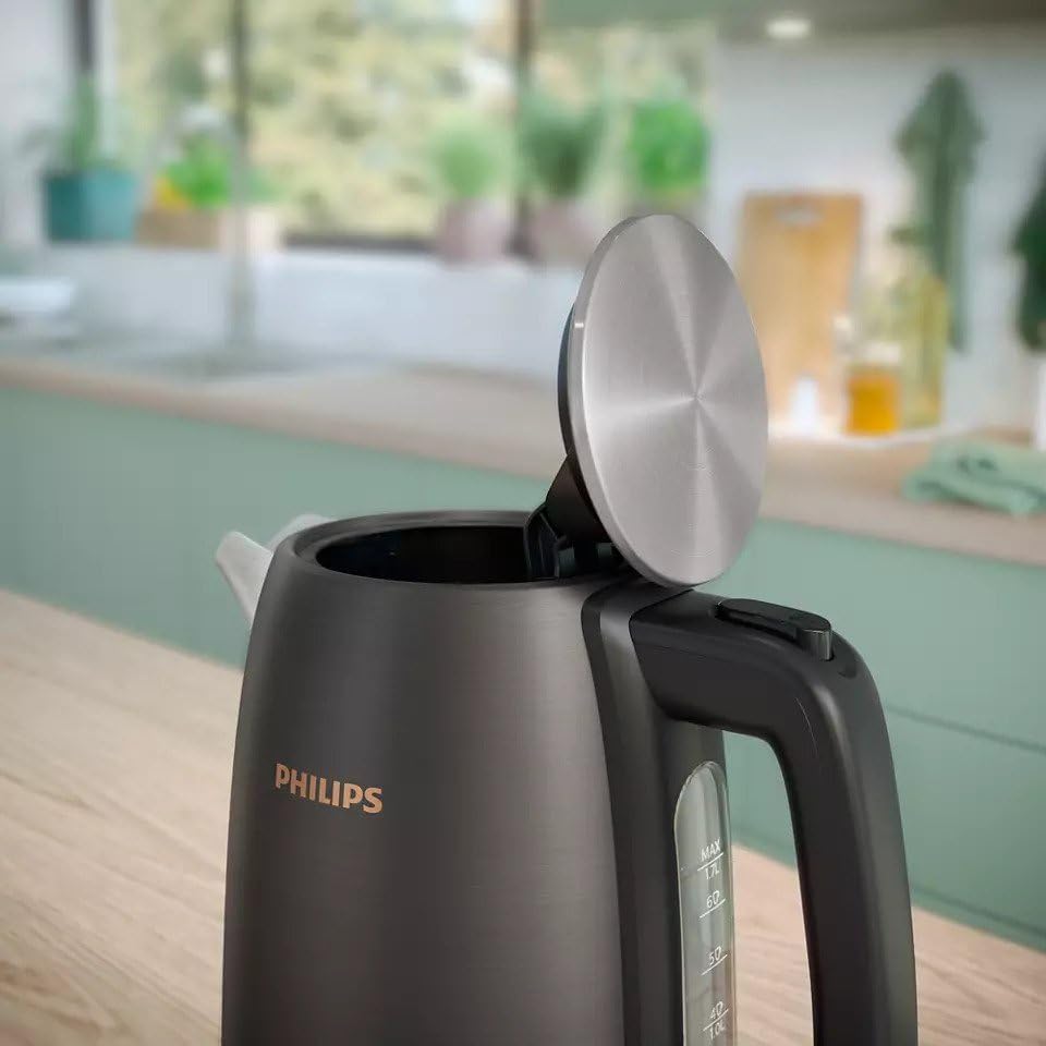 Philips kettle with lid open, showing the removable filter
