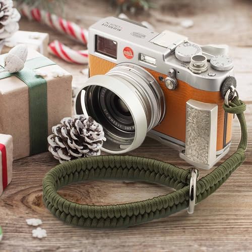 Image of Paracord Camera Wrist Strap Lanyard-Quick Release for DSLR Mirrorless Green | Adjustable wrist size,High-strength paracord material, lightweight 1.16oz, secure metal clasp,Fits Canon Nikon Sony Fuji