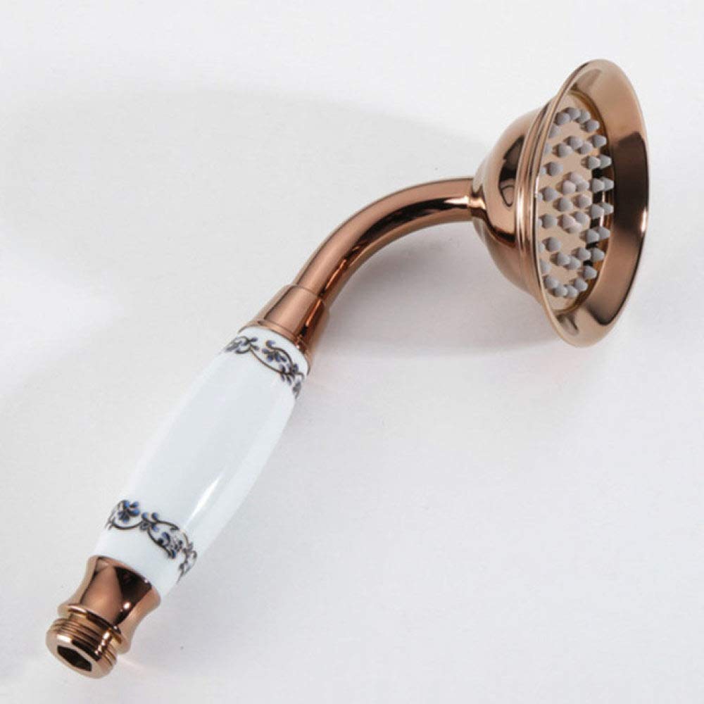 Douchette à main en cuivre style d'antan pour une salle de bain romantique