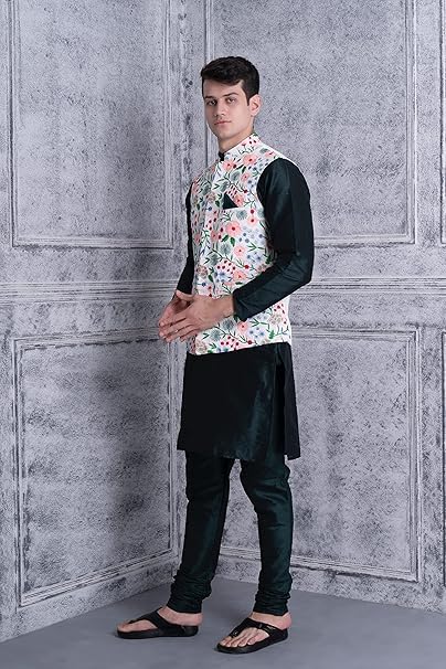 Image of Uri and MacKenzie Men's Silk Blend Kurta Pyjama with Stylish Embroidered Ethnic Jacket