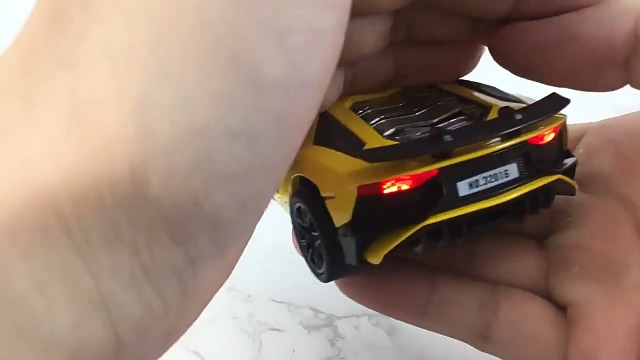 Amazon.com: iLooboo Alloy Collectible LP750 Toy Vehicle Pull Back