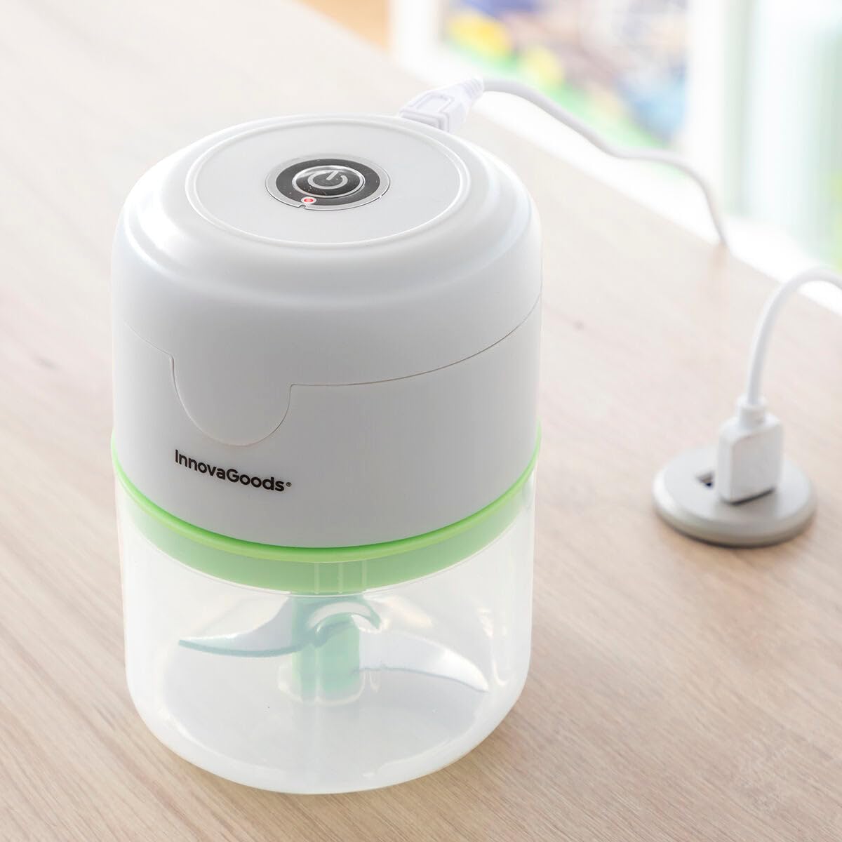InnovaGoods® Echoppie, mini tritatutto portatile, portatile, pratico e versatile, ideale per tritare frutta, verdura, frutta secca, 3 lame in acciaio inox, capacità 150 ml, 45 W di potenza